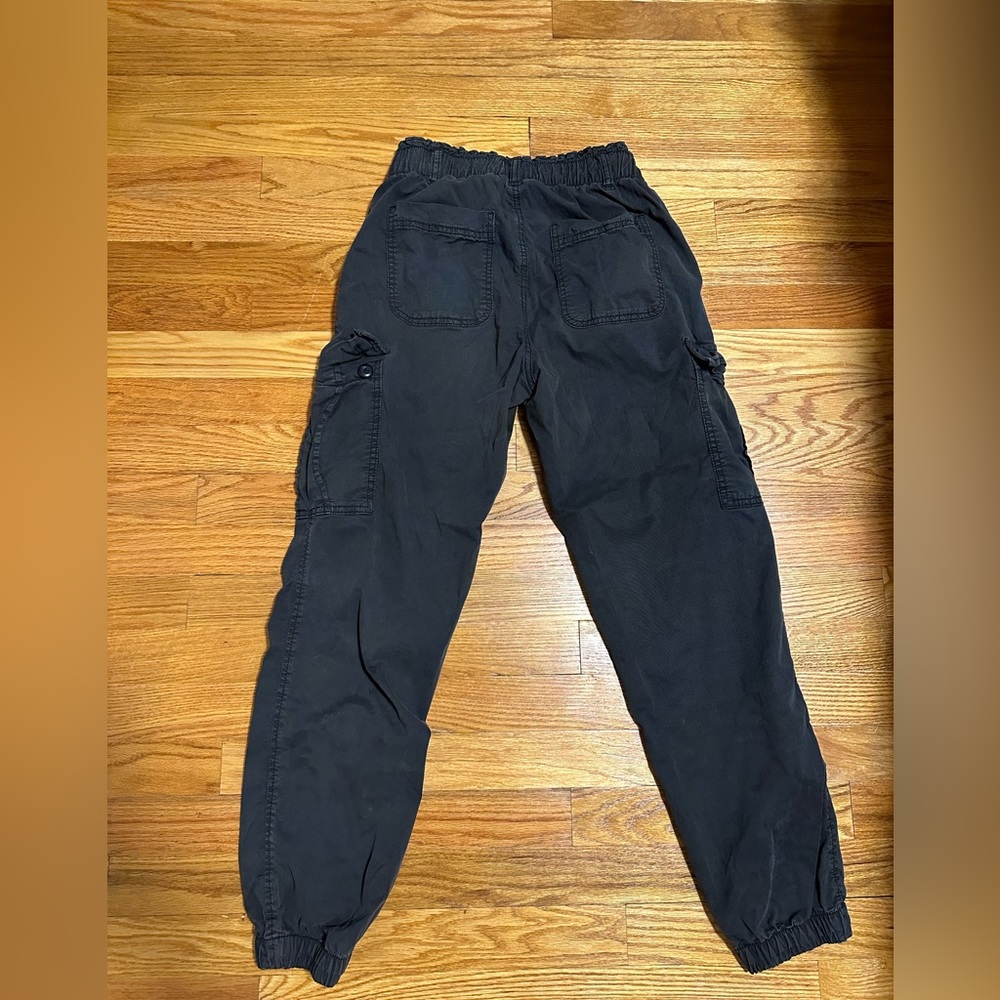 American Eagle Cargo Pants - Picture 3 of 3
